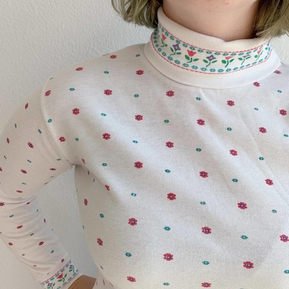 VINTAGE 90s Ashley Multicolored Floral Long Sleeve Turtleneck Shirt Small - Picture 2 of 4
